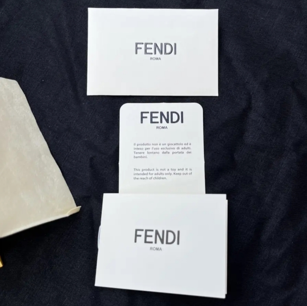 Fendi The Fendista bracelet/ Runway Piece/ Never Worn/ Gorgeous 😍 - Picture 4 of 7